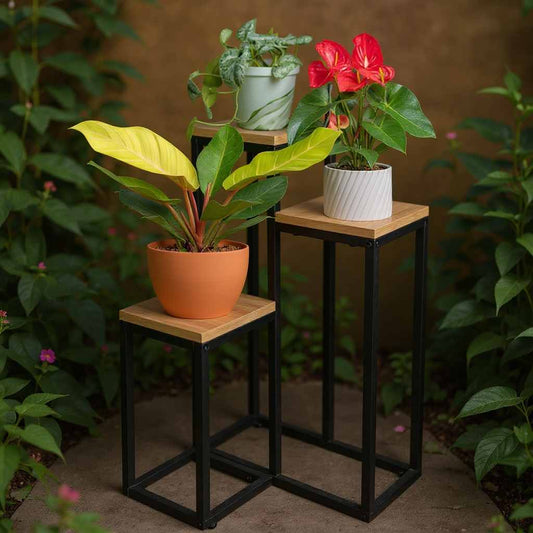 Suport metalic pentru flori cu 3 niveluri - pentru plante decorative în stil industrial, ideal pentru living, grădină, balcon sau hol