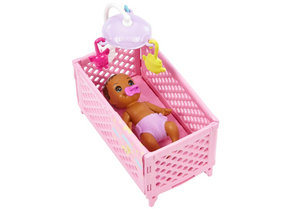 Set de Joacă Barbie Skipper – Îngrijitoare cu Bebeș, Mobilier și Accesorii Interactive